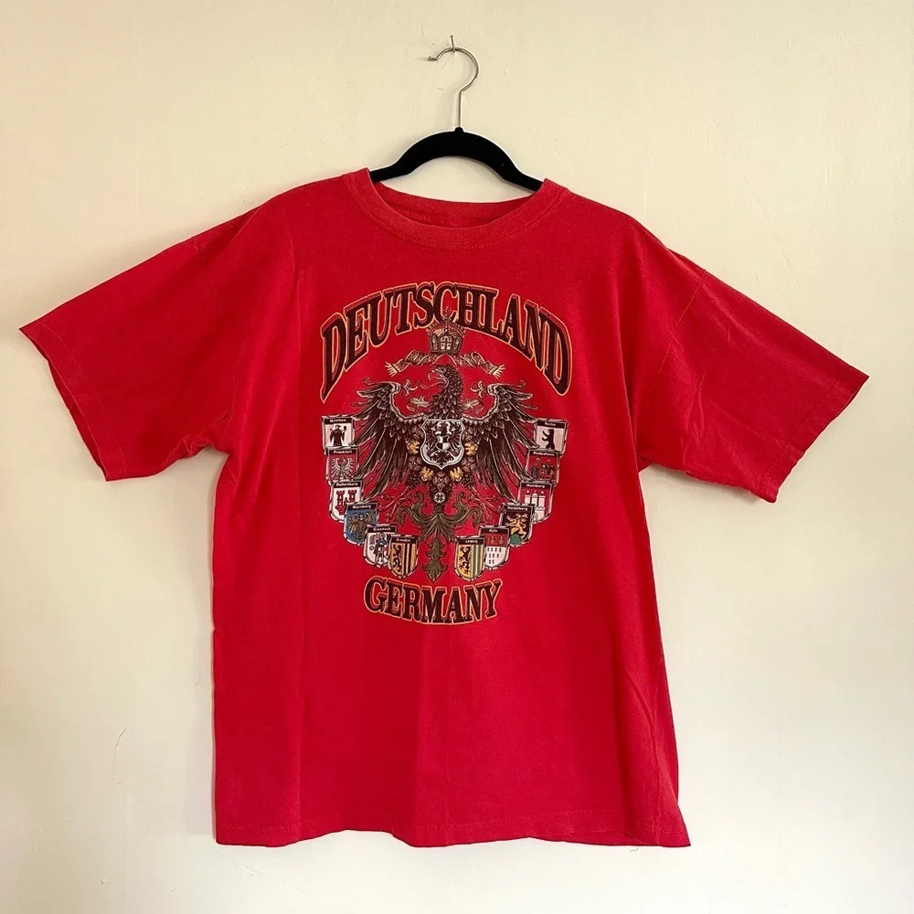 Vintage 1980s Deutschland Germany T-Shirt M Red Tee Crest Worn